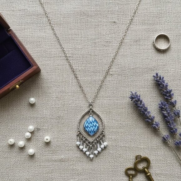 Jil zarah Necklace Green Teardrop silvertone Chain NWT porcelain blue reversible - Picture 1 of 4